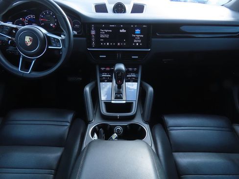 Used 2019 Porsche Cayenne image 7