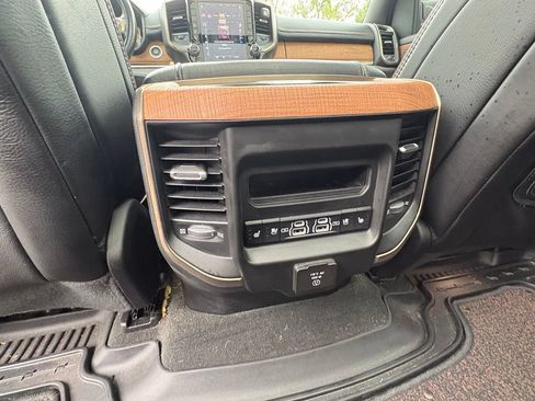 Used 2021 RAM 1500 Limited AWD/4WD image 19