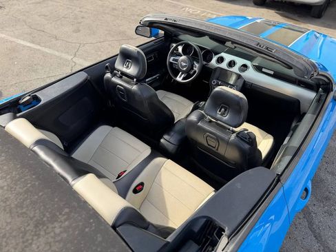 Used 2017 Ford Mustang Premium image 25