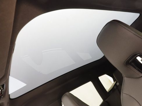 Used 2025 BMW iX xDrive50 image 14