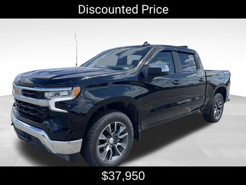 Used 2024 Chevrolet Silverado 1500 LT AWD/4WD image 3