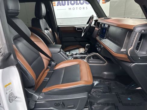 Used 2024 Ford Bronco Outer Banks w/ Sasquatch Package AWD/4WD image 20
