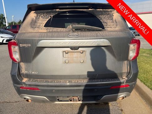Used 2022 Ford Explorer Limited w/ Equipment Group 301A RWD image 5