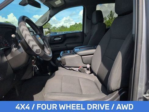 Used 2021 Chevrolet Silverado 1500 Custom AWD/4WD image 17