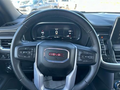 Used 2024 GMC Yukon XL SLT AWD/4WD image 26