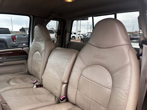 Used 2000 Ford F250 Lariat image 17