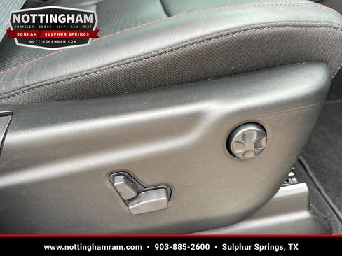 Used 2025 Dodge Durango R/T AWD/4WD image 21