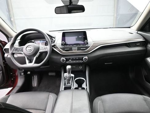 Used 2024 Nissan Altima 2.5 SV image 24