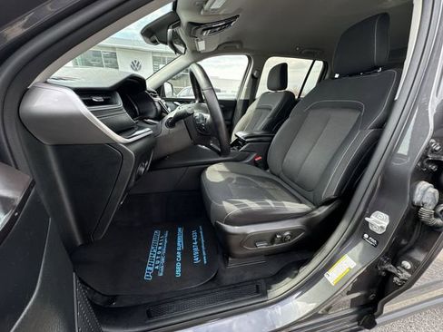 Used 2022 Jeep Grand Cherokee Laredo w/ Luxury Tech Group I image 18