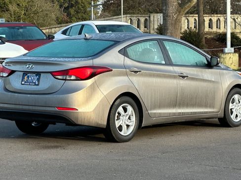 Used 2014 Hyundai Elantra SE image 3