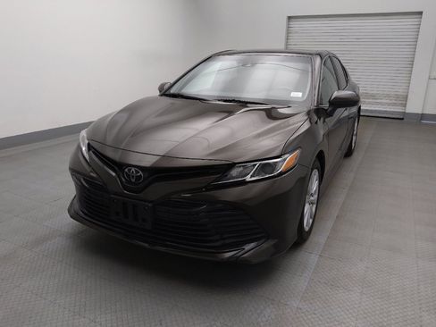 Used 2020 Toyota Camry LE w/ Carpet Mat Package image 15
