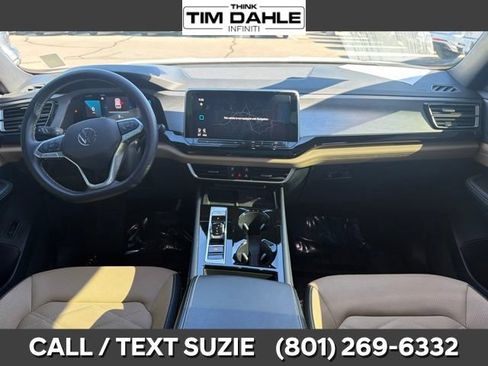 Used 2024 Volkswagen Atlas Cross Sport SE w/ Panoramic Sunroof Package AWD/4WD image 2