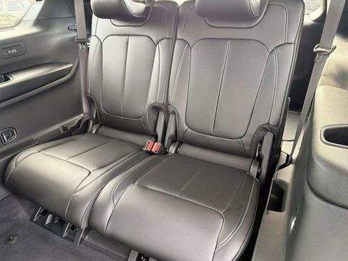 New 2025 Jeep Grand Cherokee L Limited w/ Luxury Tech Group II image 30