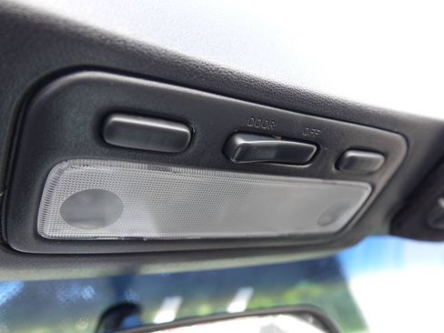 Used 2006 Toyota Solara SE FWD image 90