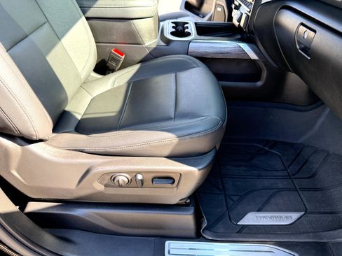 Used 2022 Chevrolet Silverado 2500 LTZ w/ LTZ Plus Package image 25