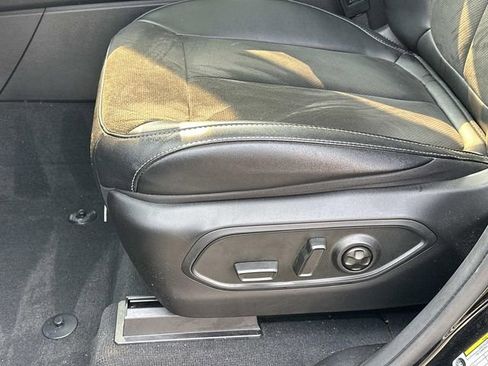 Used 2024 Jeep Grand Cherokee L Altitude image 18