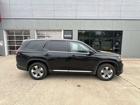 Certified 2025 Honda Pilot EX-L image 7