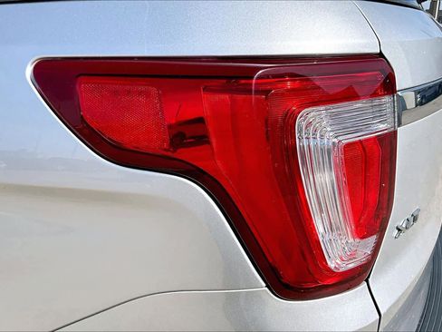 Used 2019 Ford Explorer XLT w/ Equipment Group 201A image 27