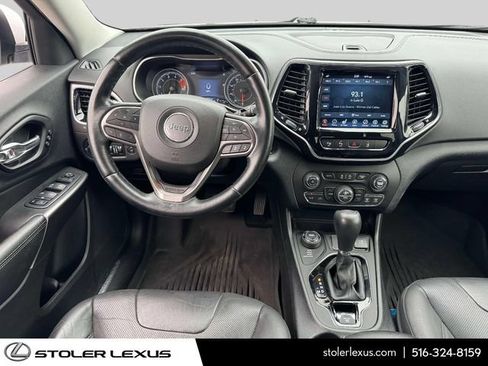 Used 2021 Jeep Cherokee Limited w/ Mopar Interior Package AWD/4WD image 17