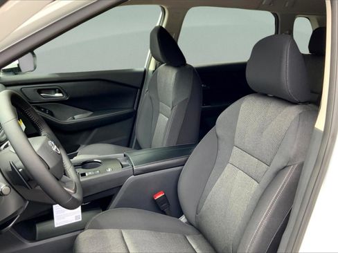 New 2025 Nissan Rogue SV image 10