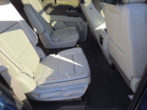 New 2026 GMC Yukon Denali image 28