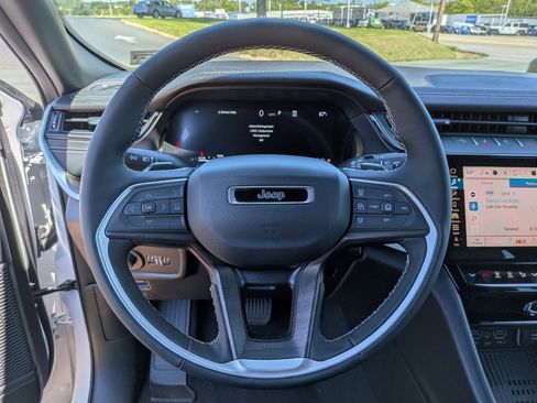 New 2026 Jeep Grand Cherokee 4WD image 19