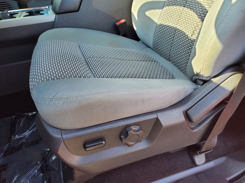 Used 2016 Ford F350 XLT w/ XLT Value Package AWD/4WD image 12
