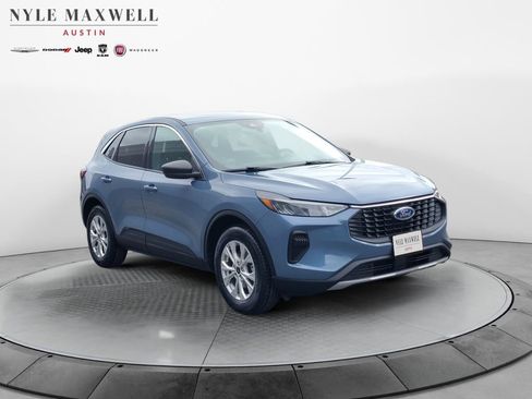 Used 2024 Ford Escape Active image 2