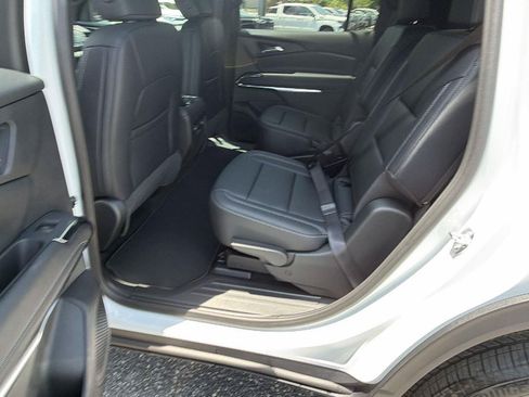 New 2026 Chevrolet Traverse LT w/ Driver Confidence Package AWD/4WD image 16