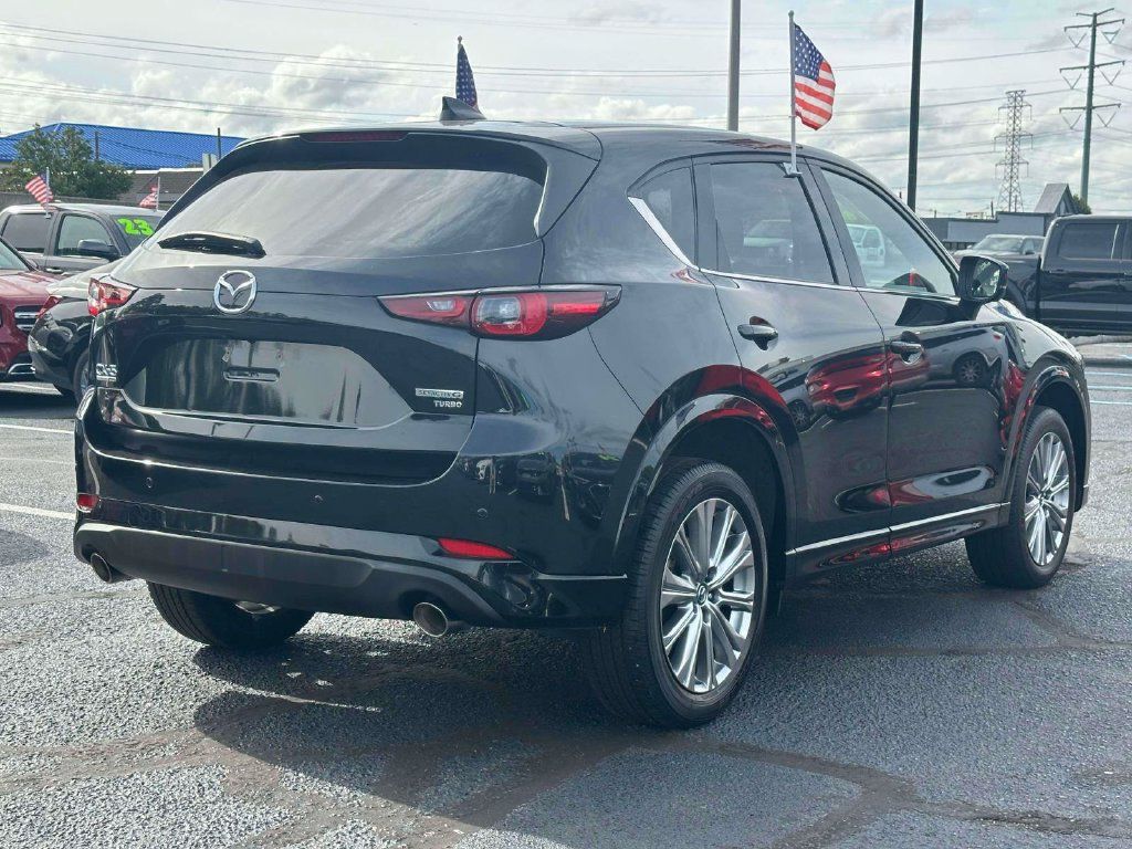 Used 2023 MAZDA CX-5 Signature AWD/4WD image 5