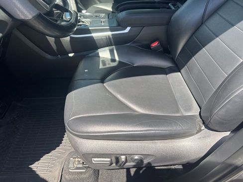 Used 2021 Toyota Highlander XLE FWD image 18