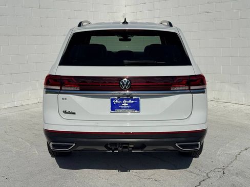 Used 2025 Volkswagen Atlas SE FWD image 12