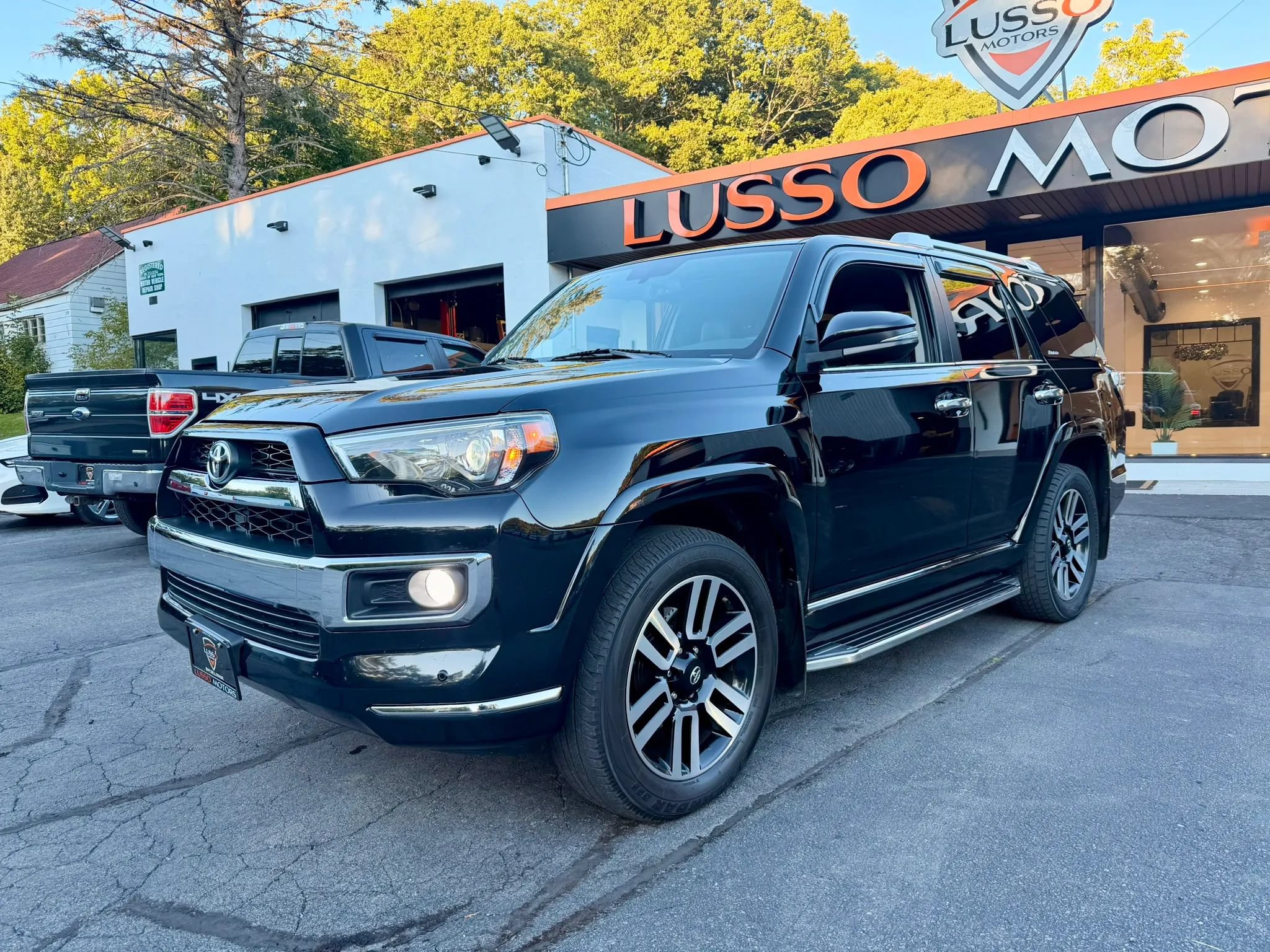 Used 2019 Toyota 4Runner Limited AWD/4WD image 3