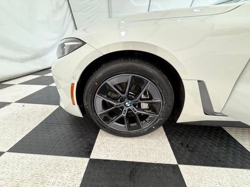 Used 2025 BMW i4 xDrive40i w/ Parking Assistance Package image 10