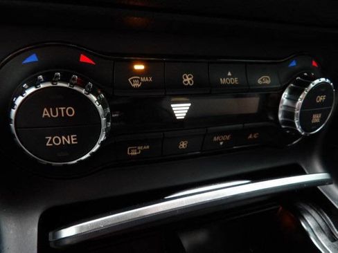 Used 2018 Mercedes-Benz GLA 250 image 16