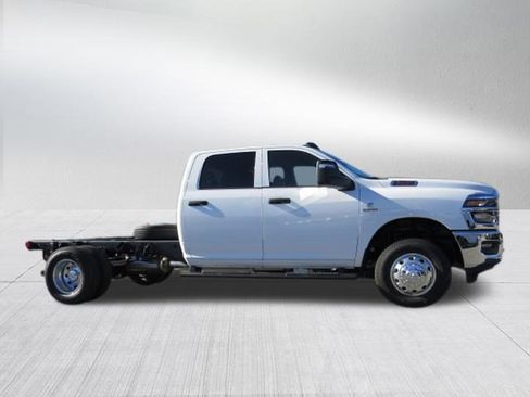 New 2026 RAM 3500 Tradesman w/ Chrome Appearance Group image 10