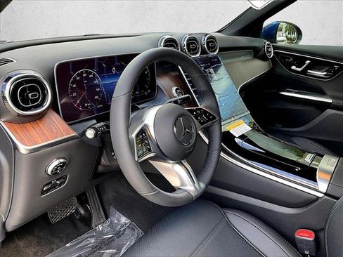 Used 2026 Mercedes-Benz GLC 300 4MATIC image 8