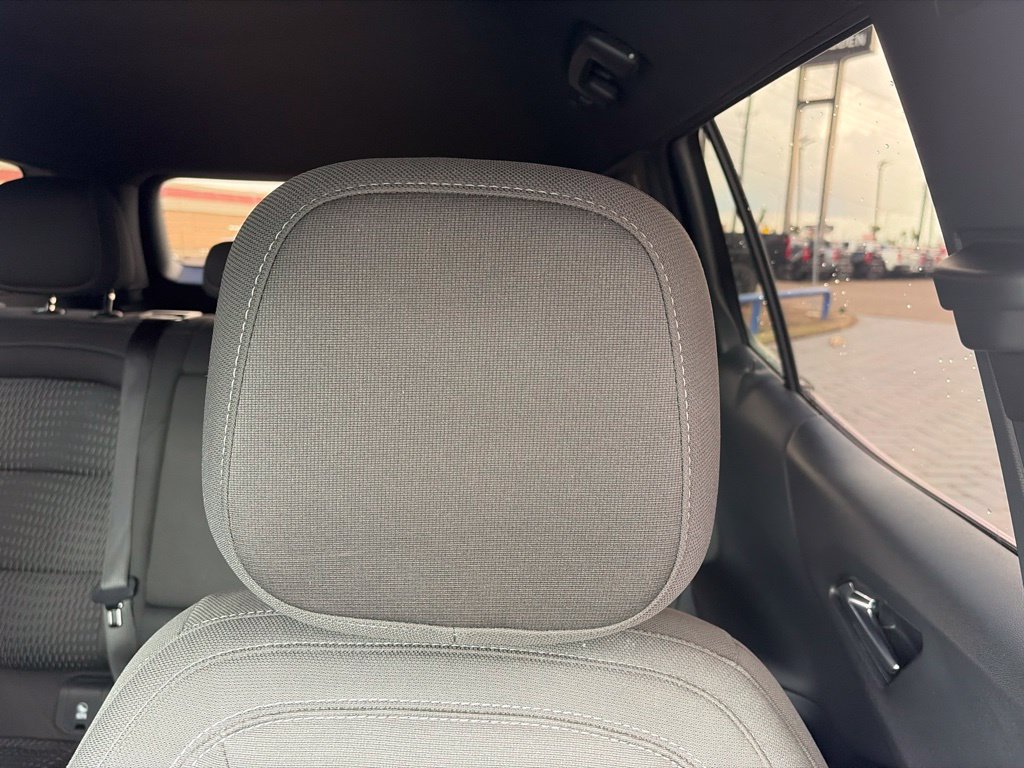 Used 2026 Chevrolet Equinox LT FWD image 16