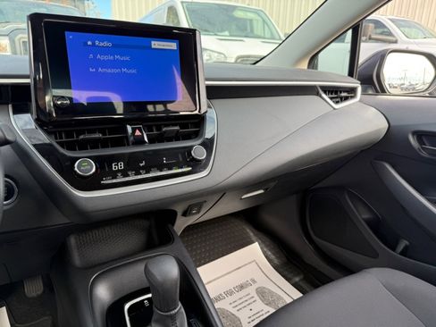 Used 2024 Toyota Corolla LE image 29