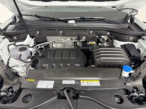 Used 2025 Volkswagen Atlas SEL Premium R-Line image 34