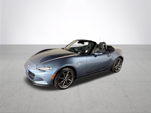 Used 2016 MAZDA MX-5 Miata Grand Touring RWD image 2