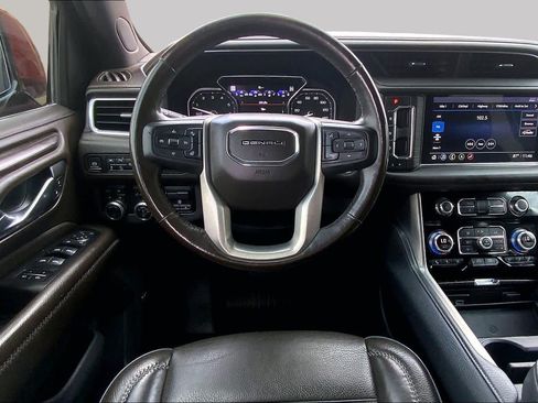Used 2021 GMC Yukon Denali w/ Denali Premium Package AWD/4WD image 6
