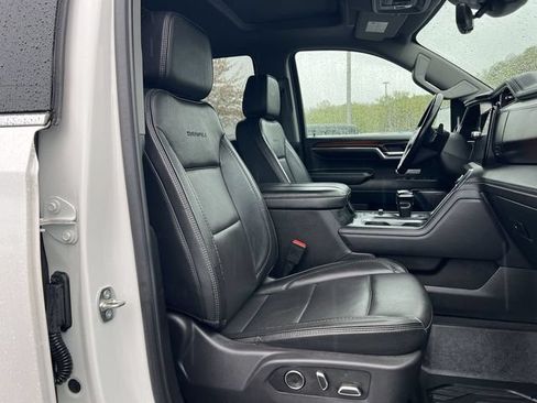Used 2024 GMC Sierra 1500 Denali w/ Denali Reserve Package AWD/4WD image 19