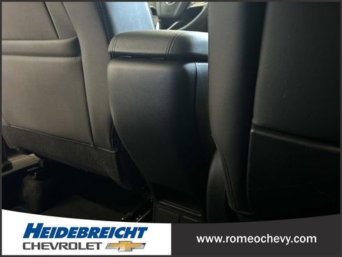 Used 2023 Buick Encore GX Preferred w/ Cold Weather Comfort Package FWD image 17