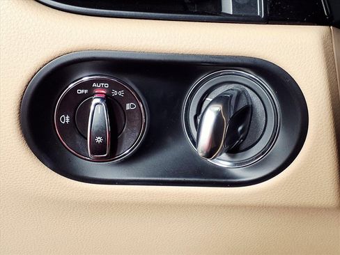 Used 2020 Porsche Macan image 18