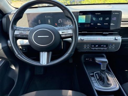 Used 2024 Hyundai Kona SEL AWD/4WD image 19