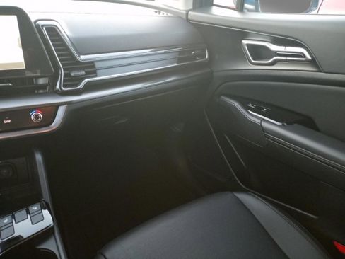 Used 2024 Kia Sportage EX image 21