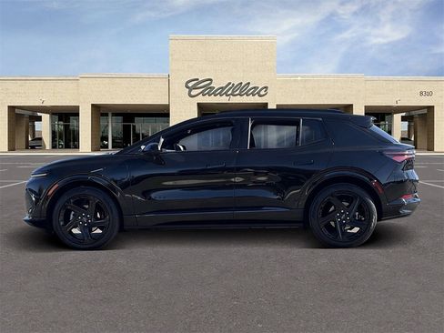 Used 2024 Chevrolet Equinox EV RS image 8