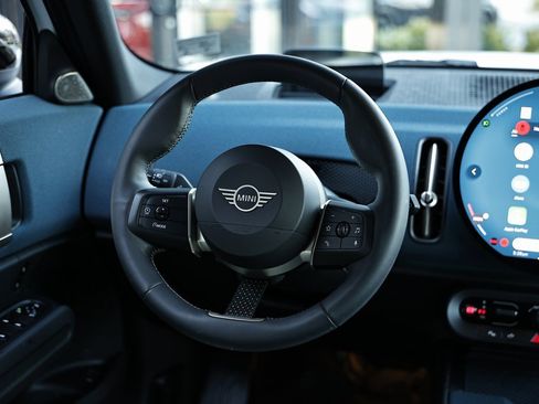 Used 2025 MINI Cooper Countryman S w/ Comfort Package Max image 28