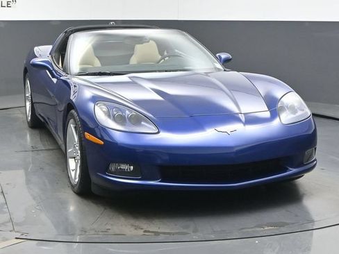 Used 2005 Chevrolet Corvette Coupe w/ Preferred Equipment Group RWD image 51